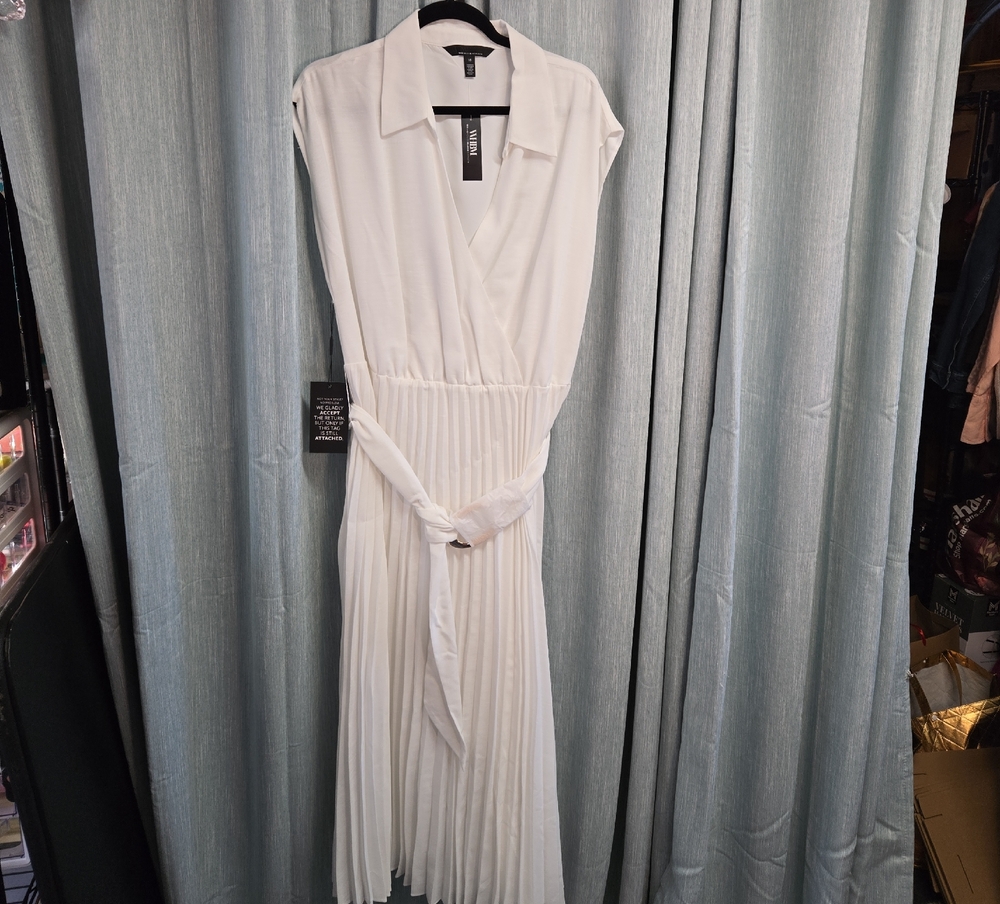 White House Black Market Ivory/white Midi Dress